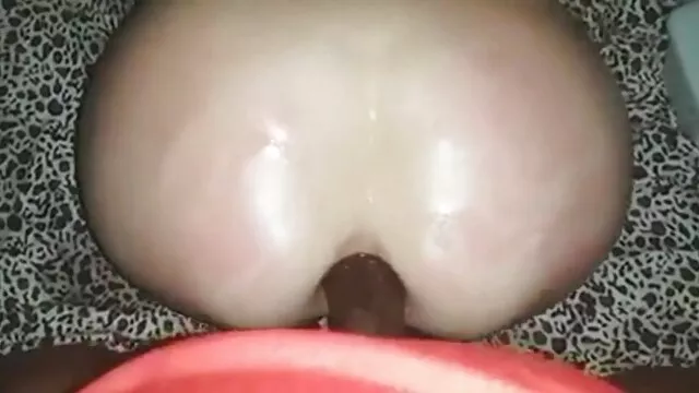 Beau mec se video x amateur maison branle dans sa chambre