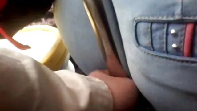 Petit ami Ne la ramassant maison close video porno pas, baisons-la vite!