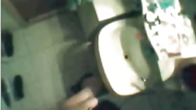 Bébé au téléphone porn maison de retraite