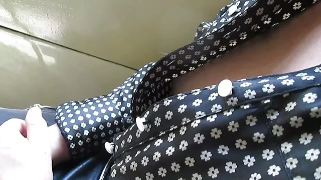Trio amateur avec un peu de tout porn maison de retraite