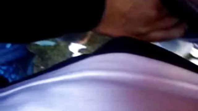 Wtf? La plantureuse Dom Jelena Jensen lie Aria Giovanni video amateur fait maison à l'extérieur!