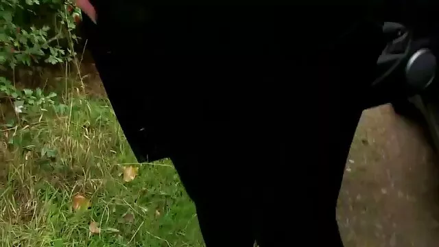 CHAUD VOISIN maison de production porno GICLE AVEC MON DOIGT SUR SON TROU DU CUL!