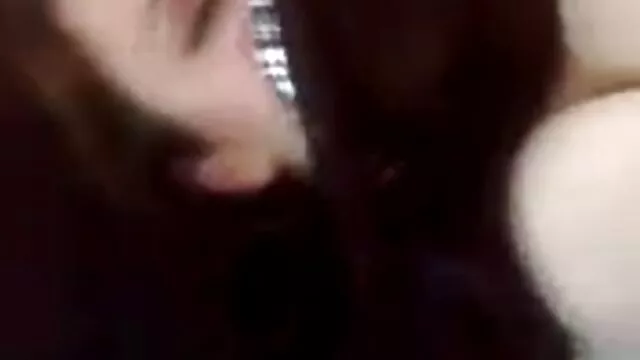 Déesse Ella a la maison porn Kross chatte