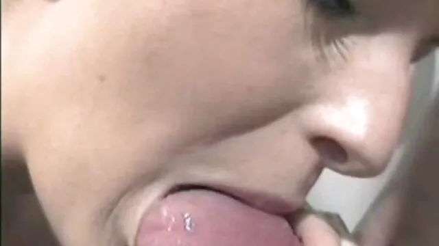 Strip-tease de Holly video de sexe maison Tyler