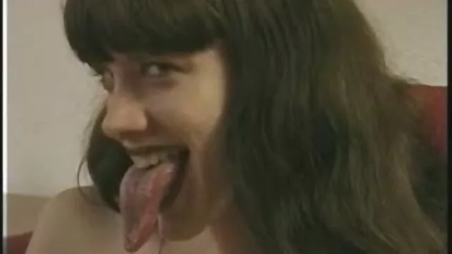 Enfoncer la sexe a la maison francais fille amateur Evi des Pays-Bas - Vraiment chaud!