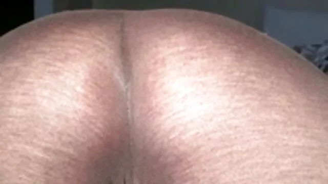 Sperme video sexe maison amateur sur le dos 5