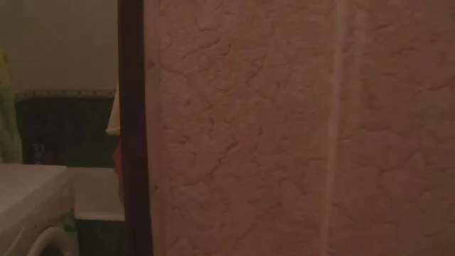 Fingered the pussy of a video maison amateur mature woman and plunges his horny dick there