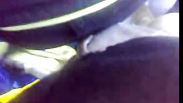 Probablement la plus parfaite porno dans maison des salopes MILF aux gros seins se fait baiser