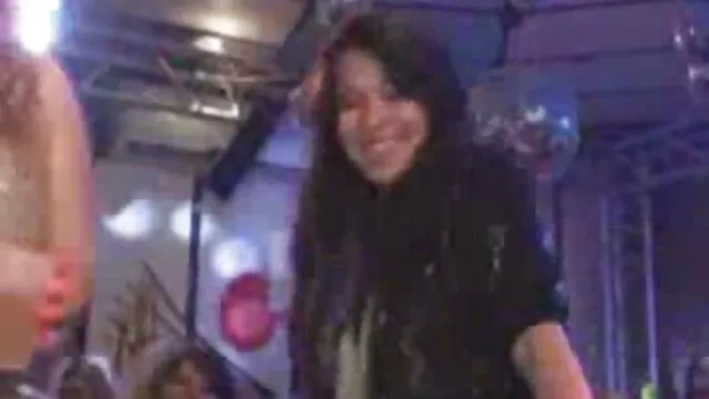Petite amie sexe video maison brune ne peut pas avoir assez de sa bite